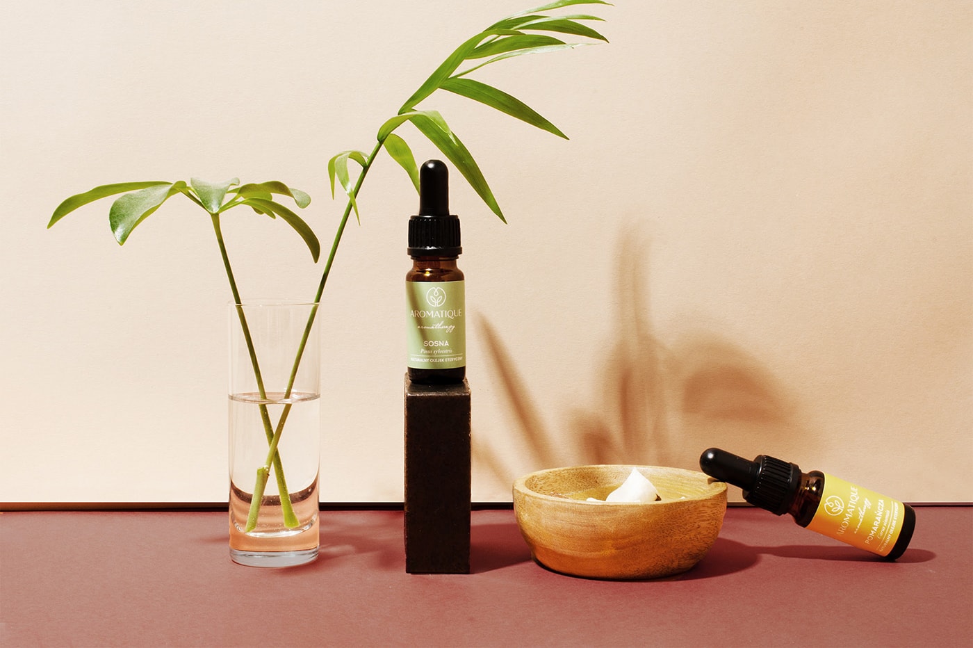 高端天然香薰化妝品品牌包裝VI設(shè)計(jì)案例，化妝品VI設(shè)計(jì)，品牌包裝設(shè)計(jì)，VI形象設(shè)計(jì)，高端VI設(shè)計(jì)