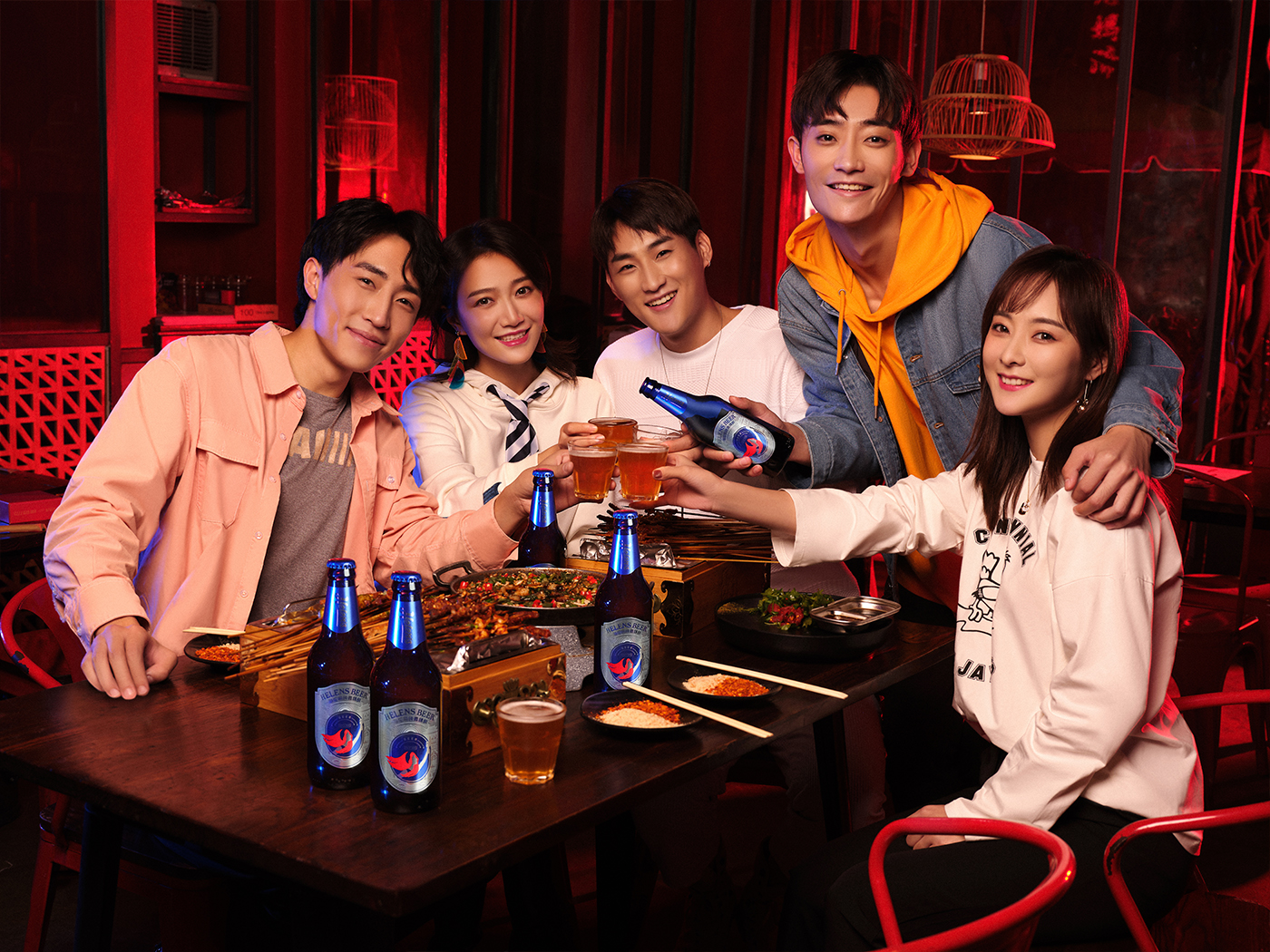海倫司：小酒館時(shí)尚包裝設(shè)計(jì)升級(jí)如何實(shí)現(xiàn)突圍，時(shí)尚包裝，深圳包裝設(shè)計(jì)，小酒館包裝設(shè)計(jì)